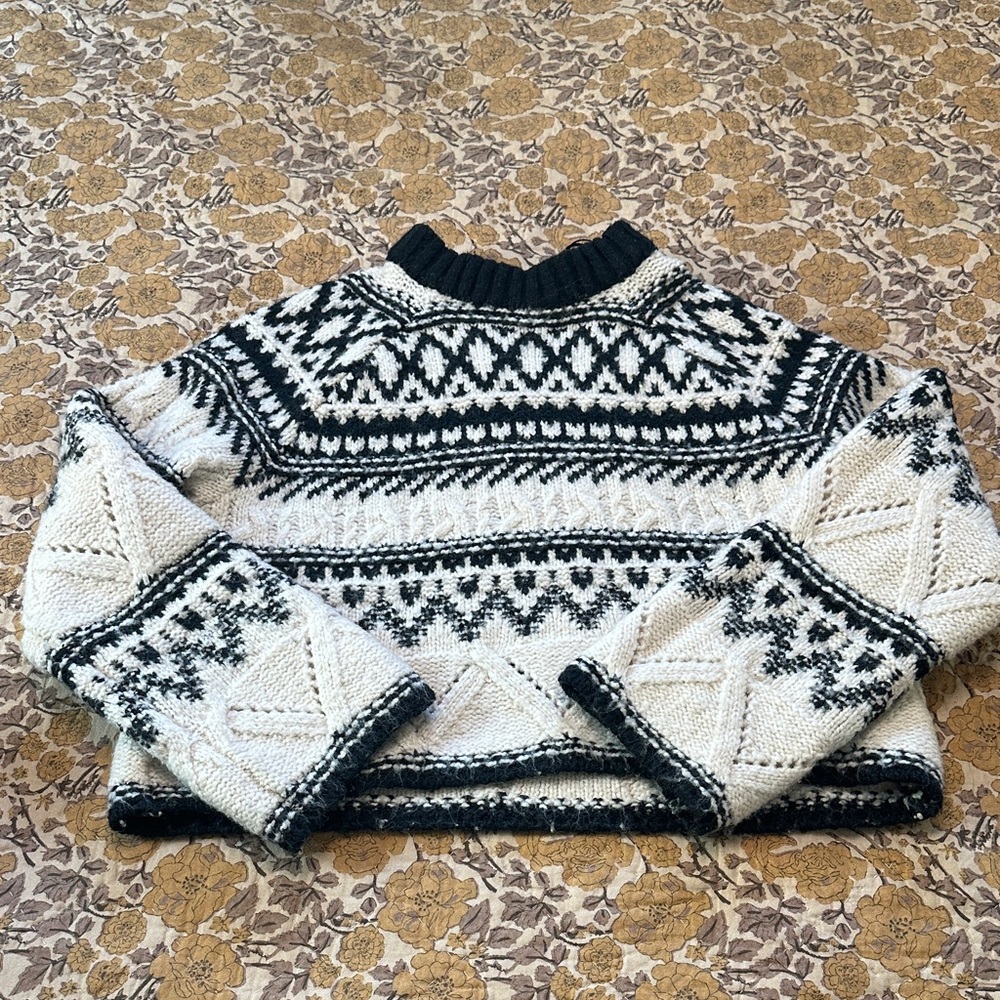 H&M Monochrome Geometric Turtleneck Sweater